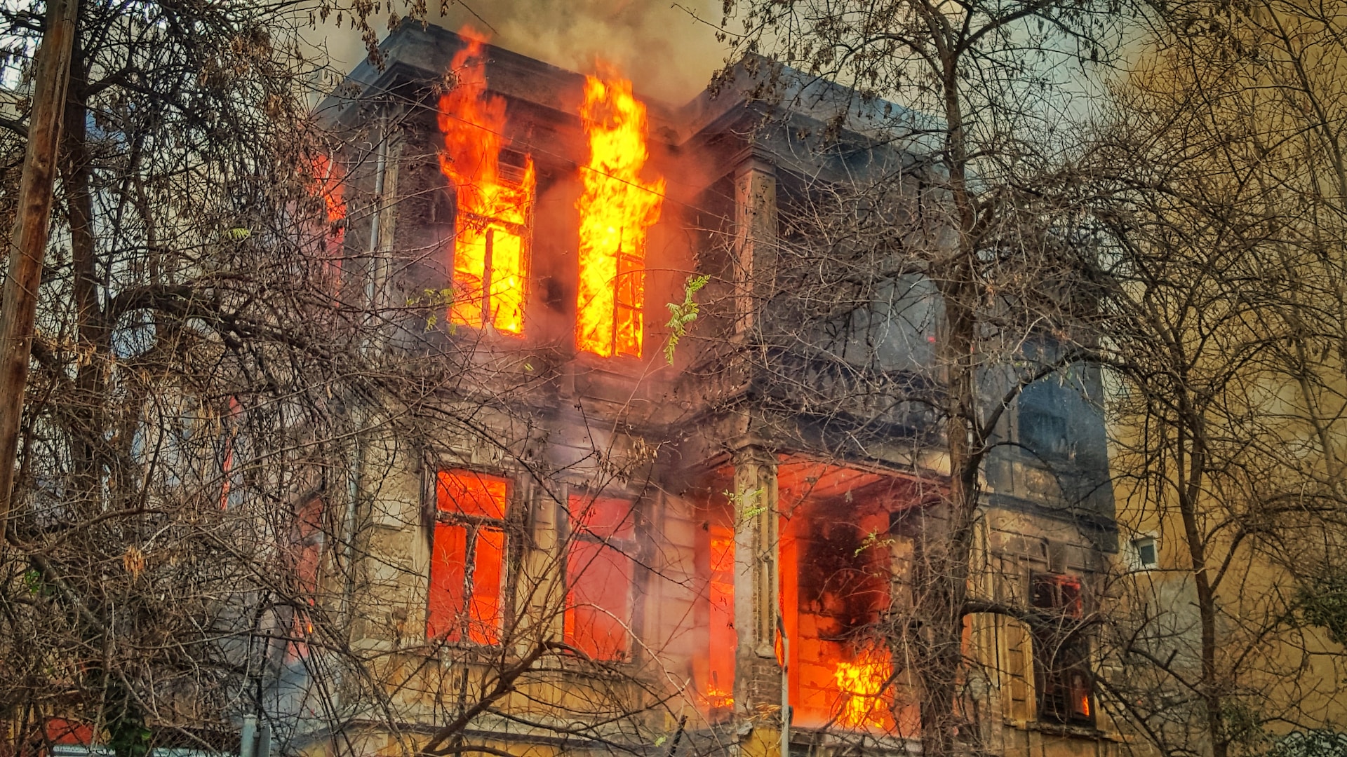 The Ins and Outs of Selling a Fire Damaged House