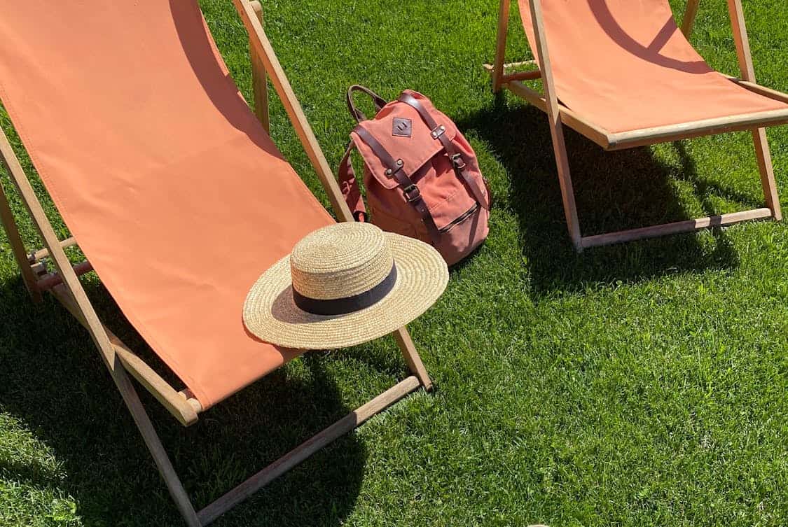5 Stunning Landscaping Ideas Using Artificial Turf
